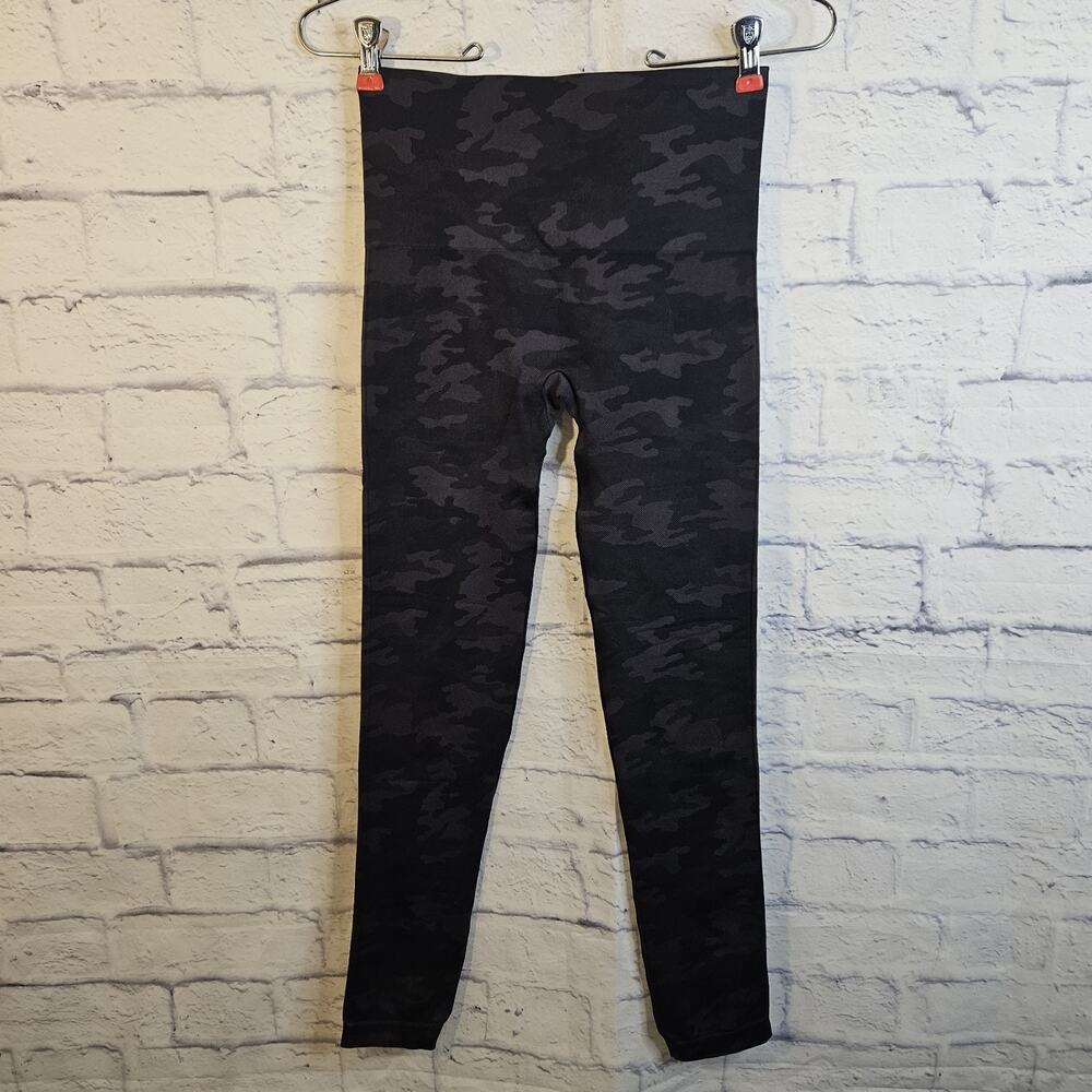 SPANX Look At Me Now Seamless Leggings Gray Camo Sz M #FL3515